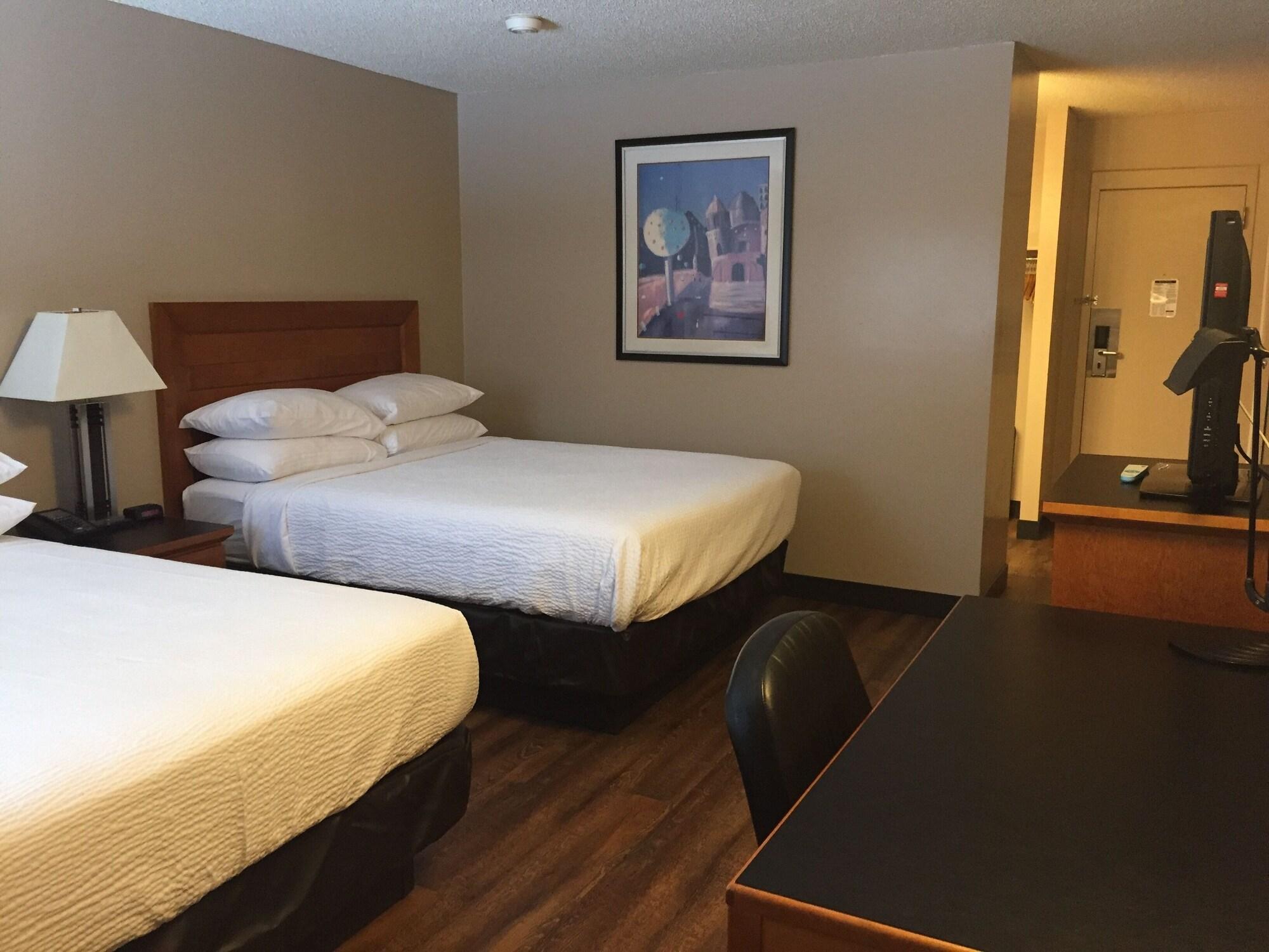 Royal Hotel Lloydminster Exterior photo