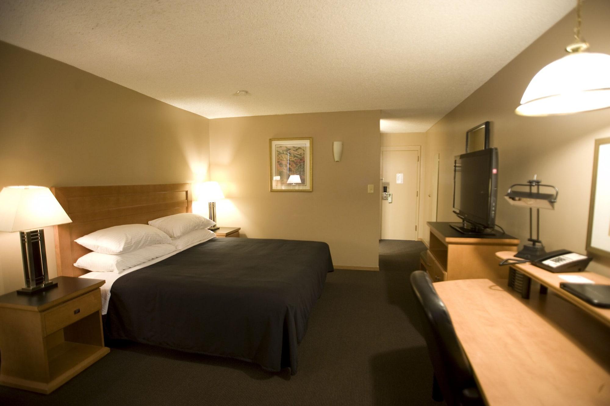 Royal Hotel Lloydminster Exterior photo