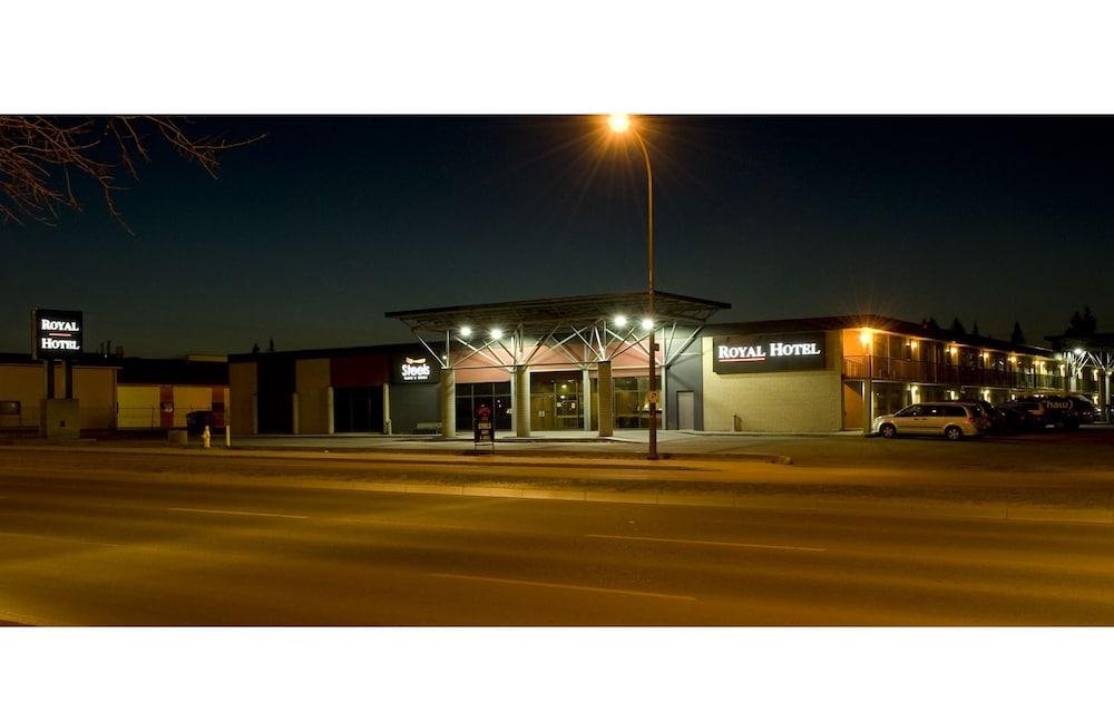 Royal Hotel Lloydminster Exterior photo