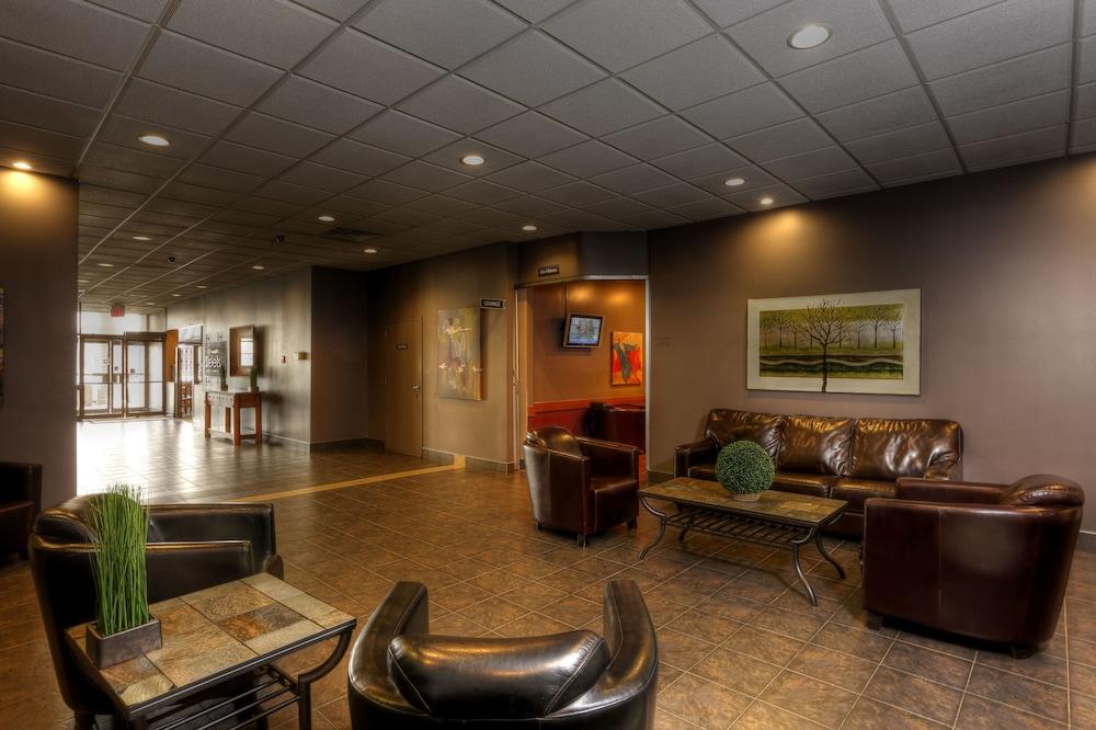 Royal Hotel Lloydminster Exterior photo