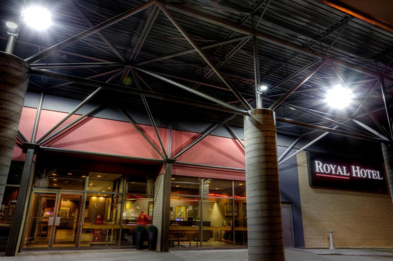Royal Hotel Lloydminster Exterior photo